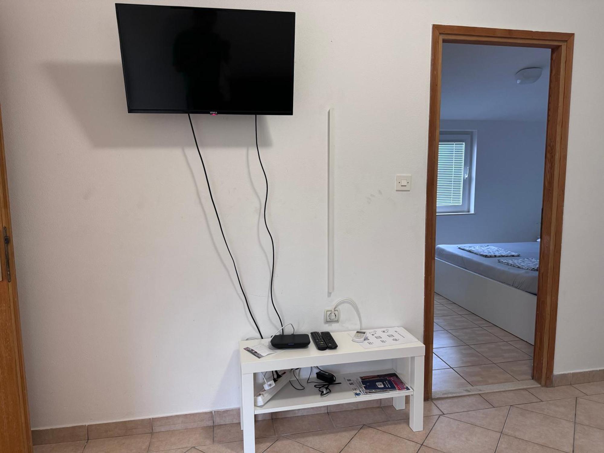 Apartmani Bruno Vrsi Exterior foto