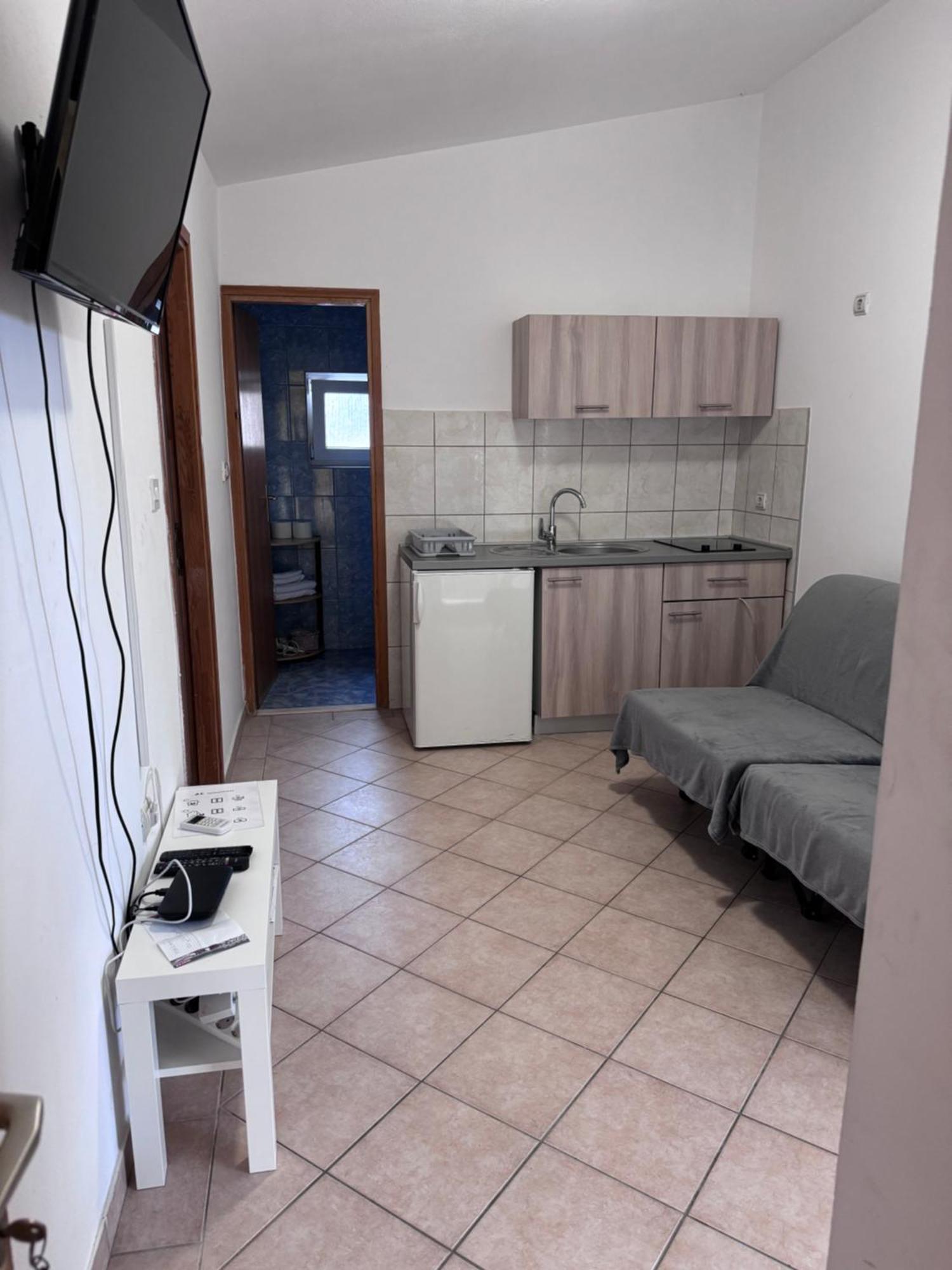 Apartmani Bruno Vrsi Exterior foto