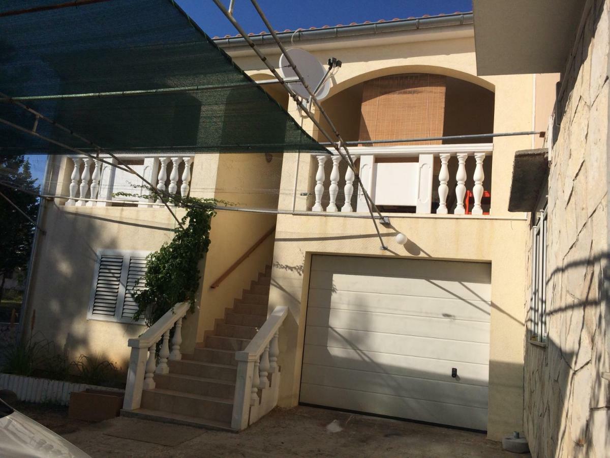 Apartmani Bruno Vrsi Exterior foto